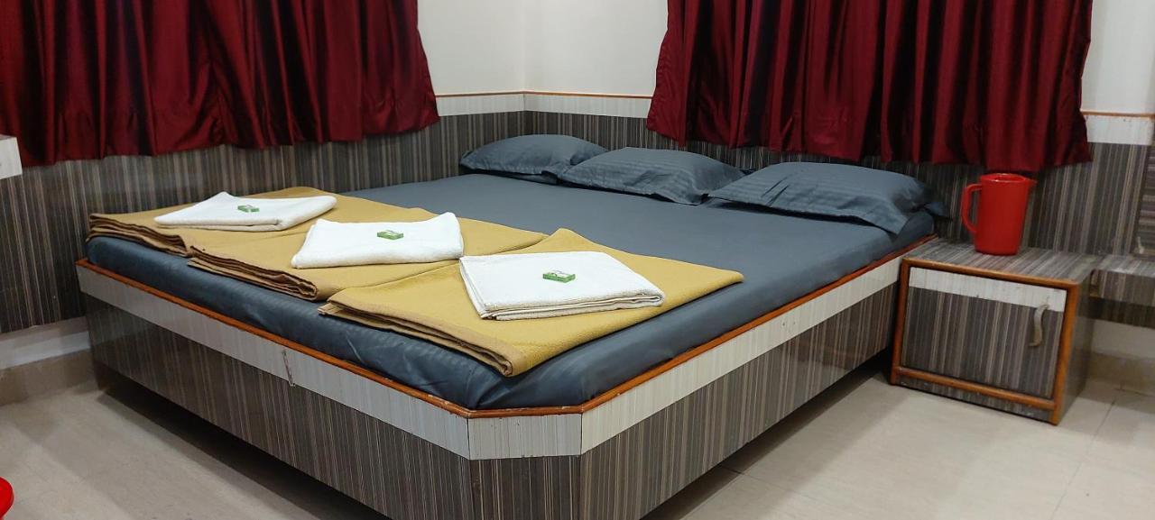 Sai Raghunandan Guest House Shirdi Exterior foto