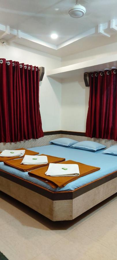 Sai Raghunandan Guest House Shirdi Exterior foto